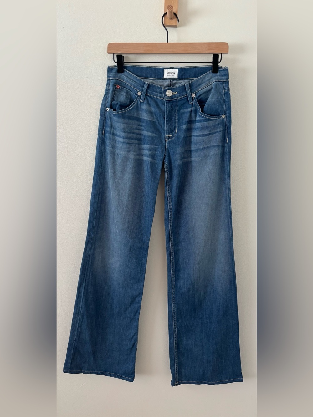 HUDSON BROOKE WIDE-LEG FLAP POCKET JEANS Size 26
